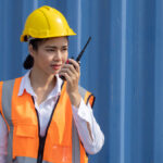 工事現場で通話